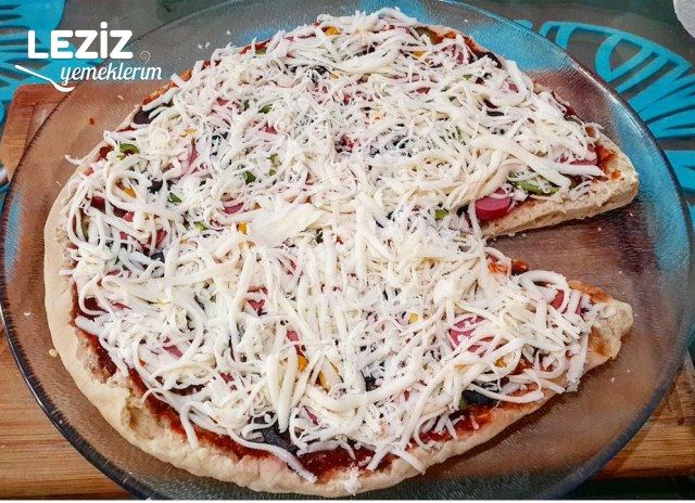 Çok Pratik Bazlamadan Pizza