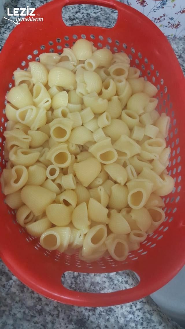Yoğurtlu Makarna Mantısı
