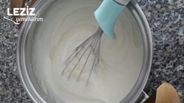 Yaş Pasta (Ev Yapımı Pasta)