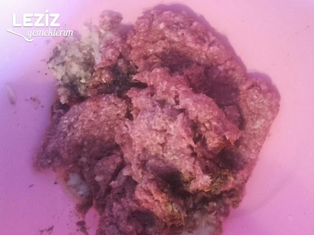 Kuru Köfte Nasıl Yapılır