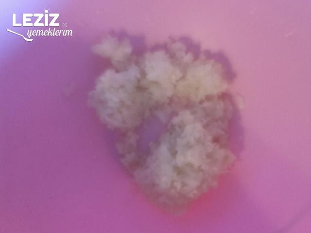 Kuru Köfte Nasıl Yapılır