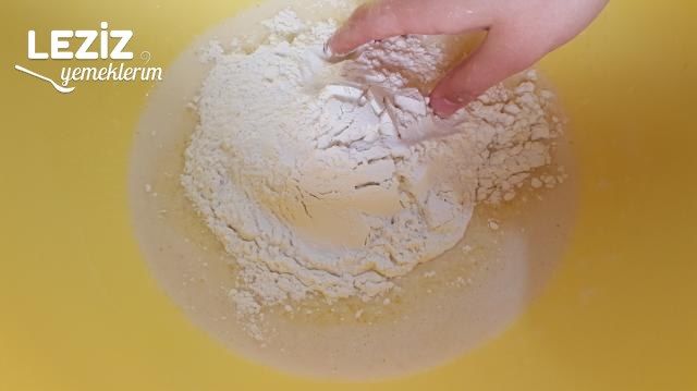 Nutellalı Sıvı Yağlı Pastane Poğaçası