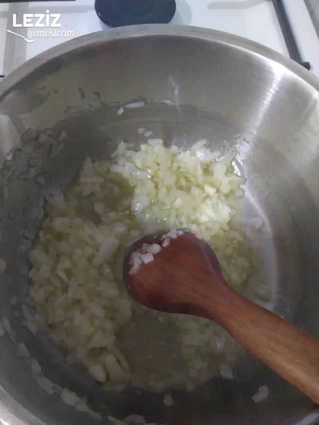 Kıymalı Tutmaç Çorbası