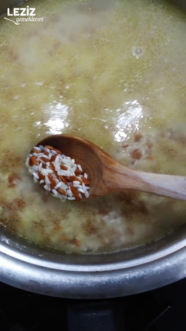 Tavuk Bulyon İle Pirinç Pilavı Yapımı