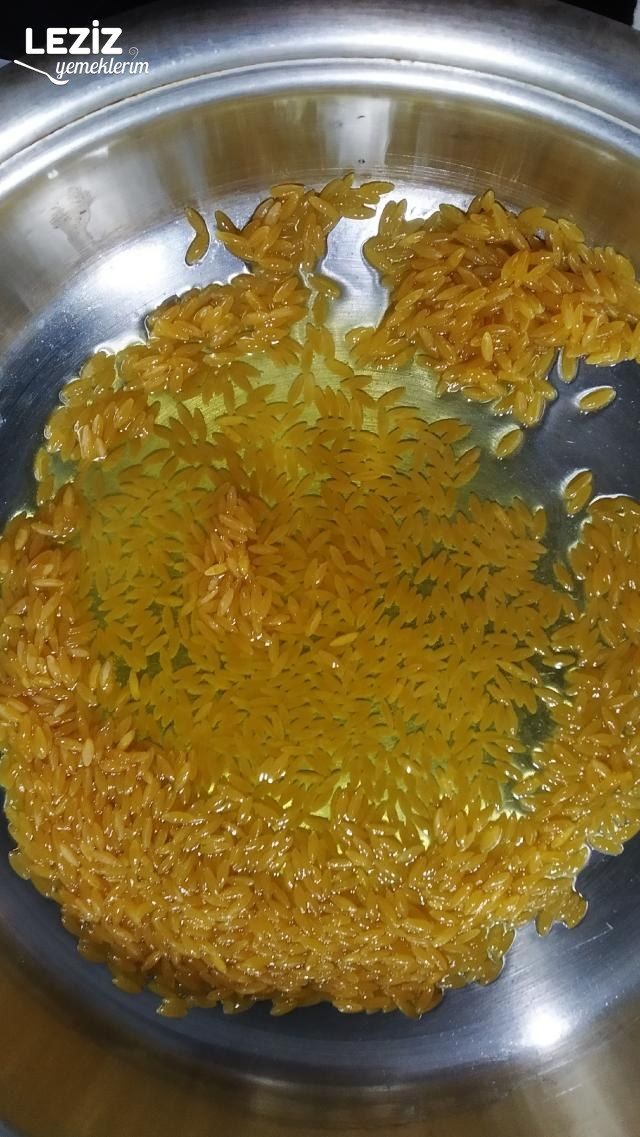 Tavuk Bulyon İle Pirinç Pilavı Yapımı