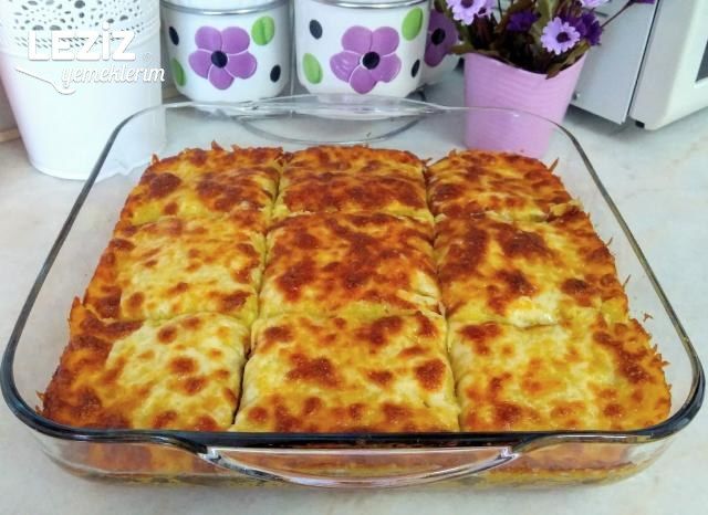 Patates Püreli Kaşarlı Tepsi Köftesi