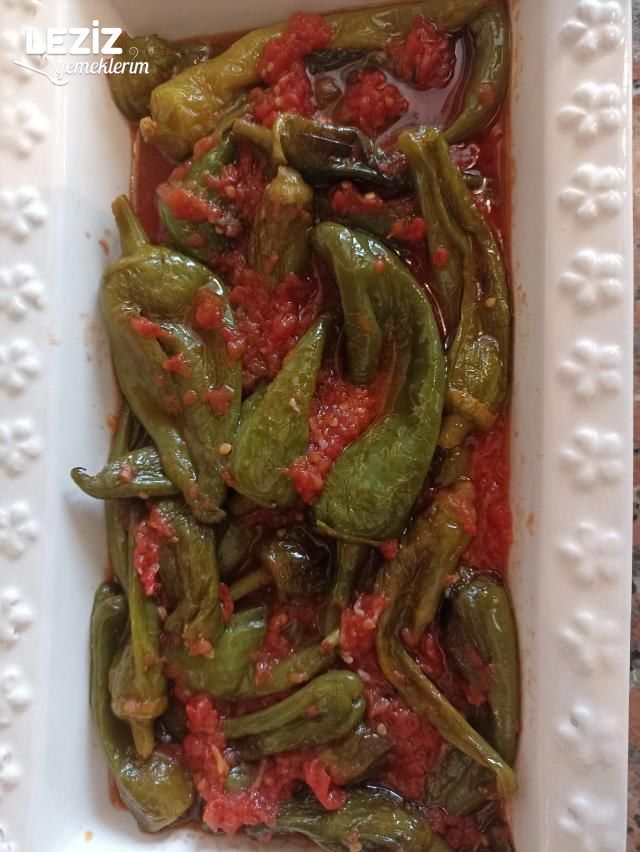Kahvaltılık Domatesli  Köy Biberi Kavurması