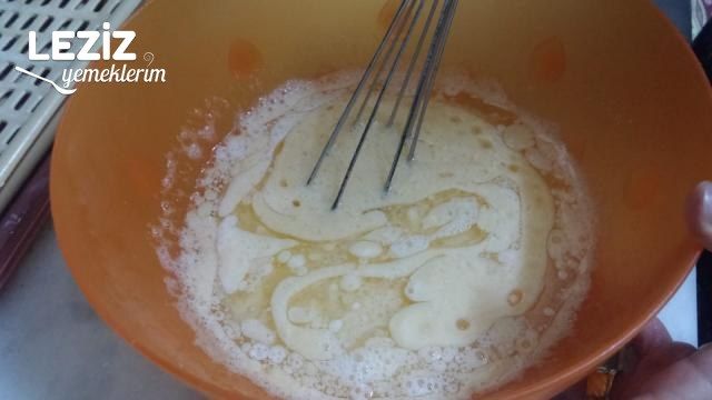 Çikolata Soslu Kakaolu Kek Tarifi