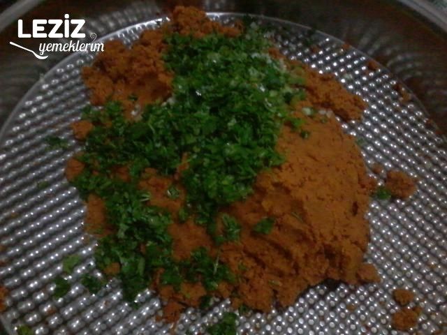 Yumuşacık Mercimekli Köfte Tarifi