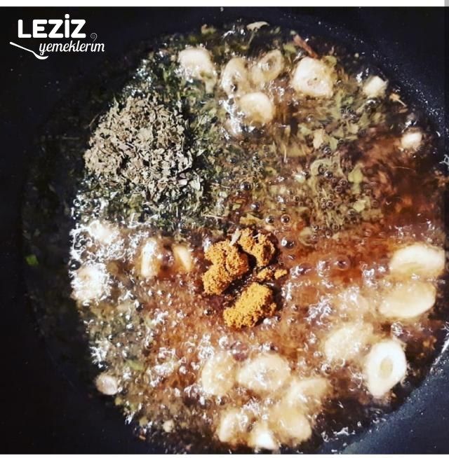 Siyah Bulgurlu Mercimek Çorbası