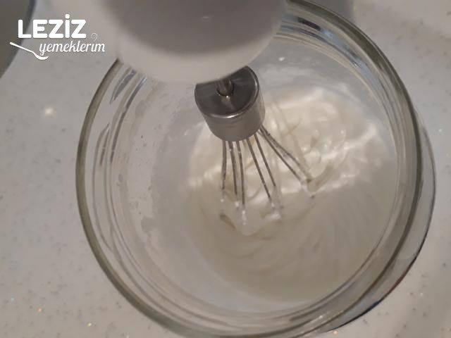 Kakaolu Saray Sarması