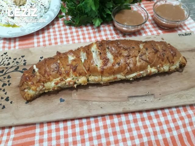Sarımsaklı Kaşarlı Ekmek Tarifi