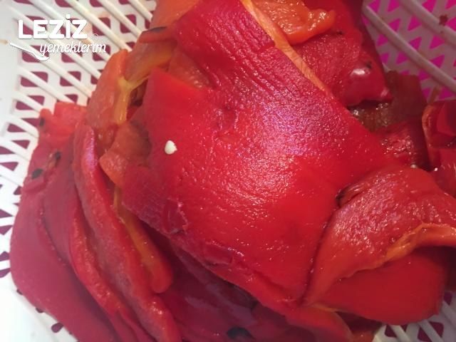 Maydanozlu Köz Biber Turşusu