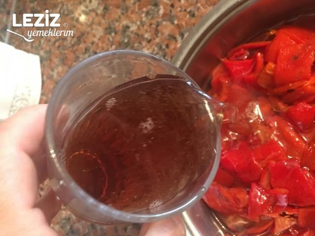 Maydanozlu Köz Biber Turşusu