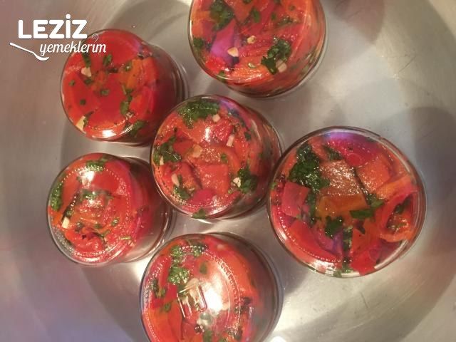 Maydanozlu Köz Biber Turşusu