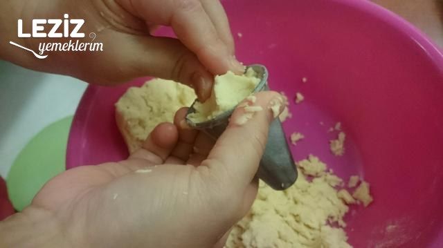 Kıyır Kıyır Tırtıl Kurabiye