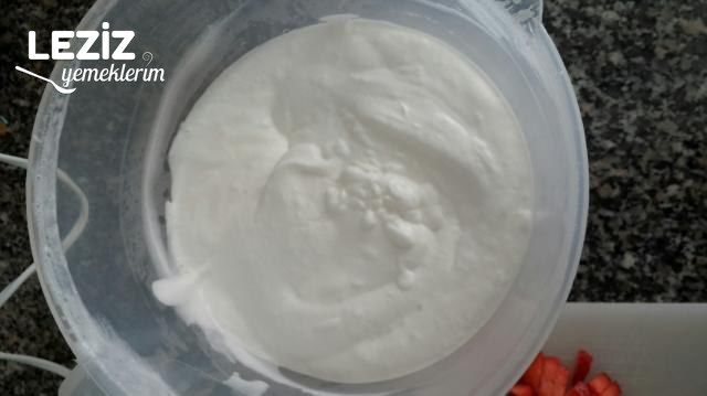 Muzlu Ve Çilekli Parfe