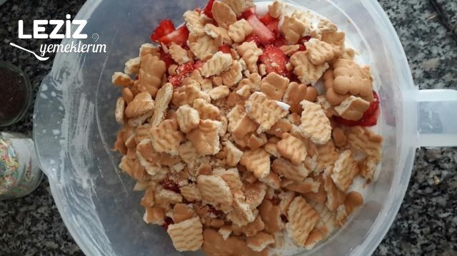 Muzlu Ve Çilekli Parfe