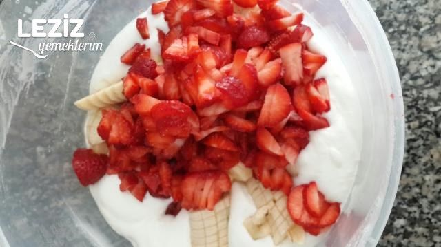 Muzlu Ve Çilekli Parfe