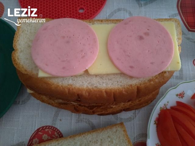 Evde Ayvalık Tostu Nasıl Yapılır