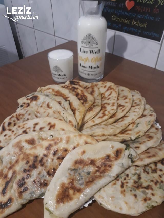 Pırasalı Ve Ispanaklı Gözleme