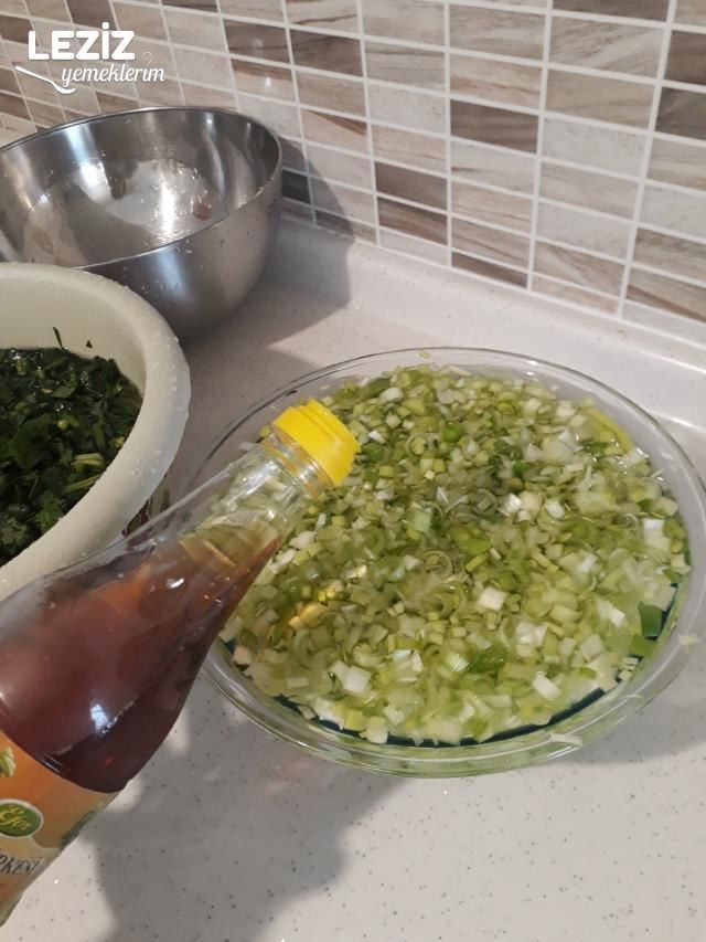 Pırasalı Ve Ispanaklı Gözleme