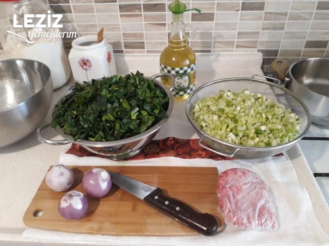Pırasalı Ve Ispanaklı Gözleme