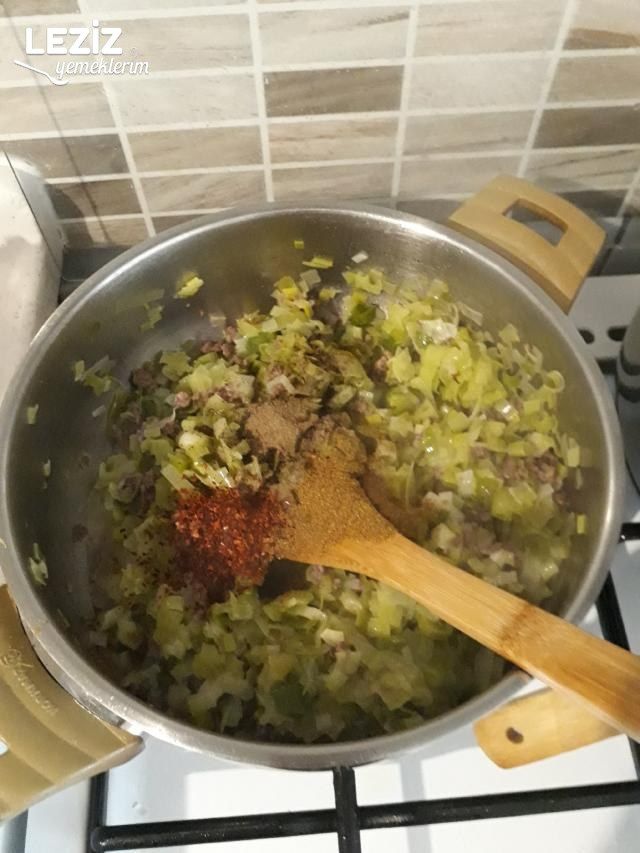 Pırasalı Ve Ispanaklı Gözleme
