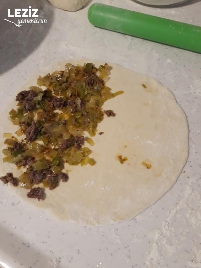 Pırasalı Ve Ispanaklı Gözleme