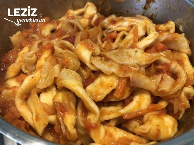 Ev Yapımı Soslu Taze Makarna