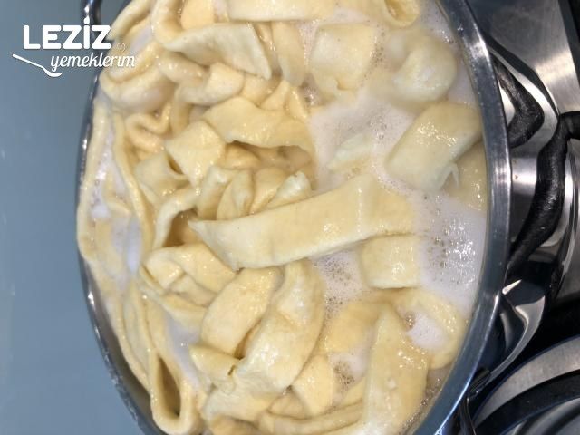 Ev Yapımı Soslu Taze Makarna