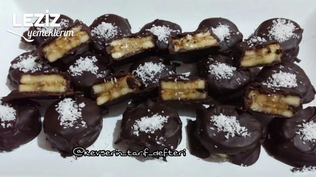 Üç Malzemeli Muzlu Çikolatalı Sandviç