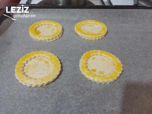 Meyveli Çikolatalı Milföy Çanakları