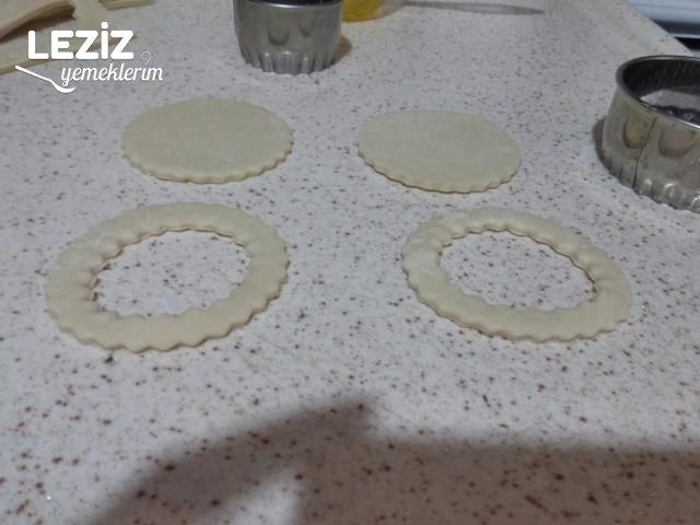 Meyveli Çikolatalı Milföy Çanakları