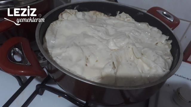 Pırasalı Havuçlu Börek Tarifi (Çok Pratik Tencerede)