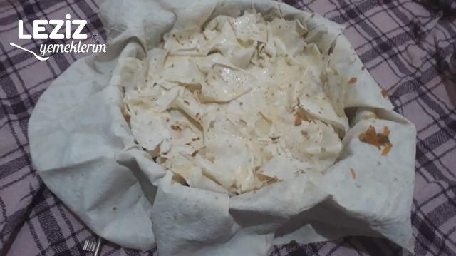 Pırasalı Havuçlu Börek Tarifi (Çok Pratik Tencerede)