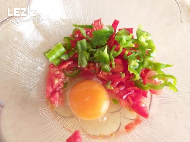 Domatesli Omlet