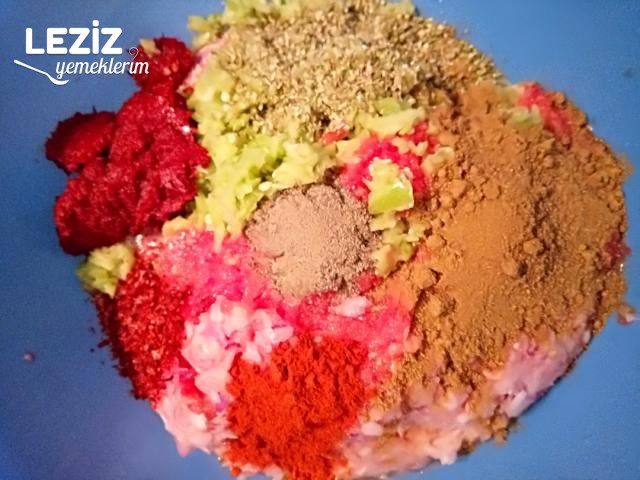 Kıymalı Pide İç Harcı Nasıl Hazırlanır