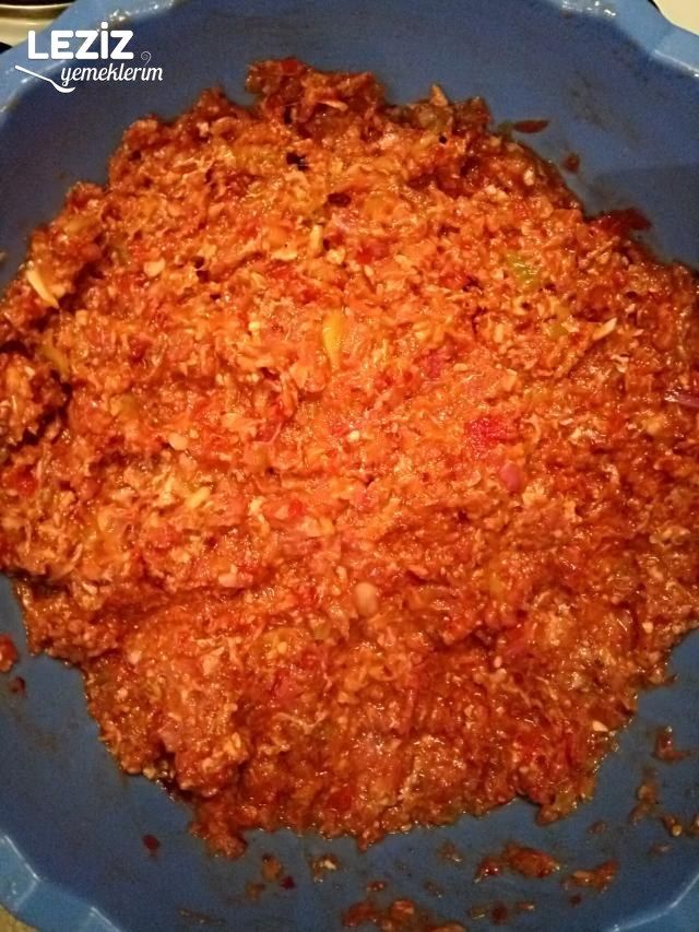 Kıymalı Pide İç Harcı Nasıl Hazırlanır