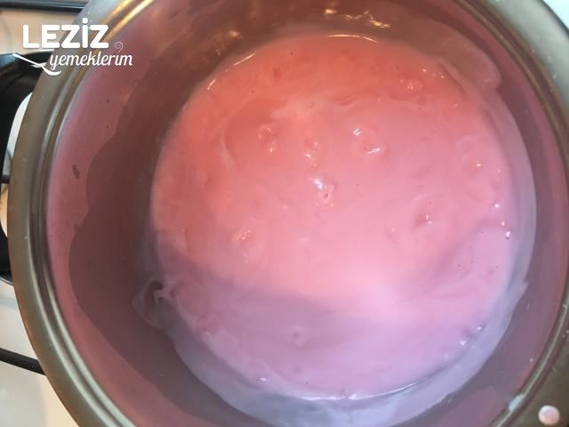 Leziz Çilekli Puding