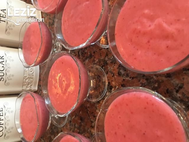 Leziz Çilekli Puding