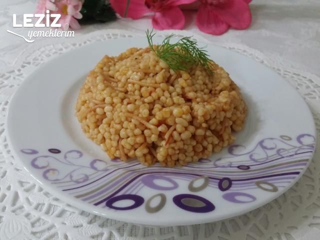 Domatesli Şehriyeli Demleme Kuskus Tarifi