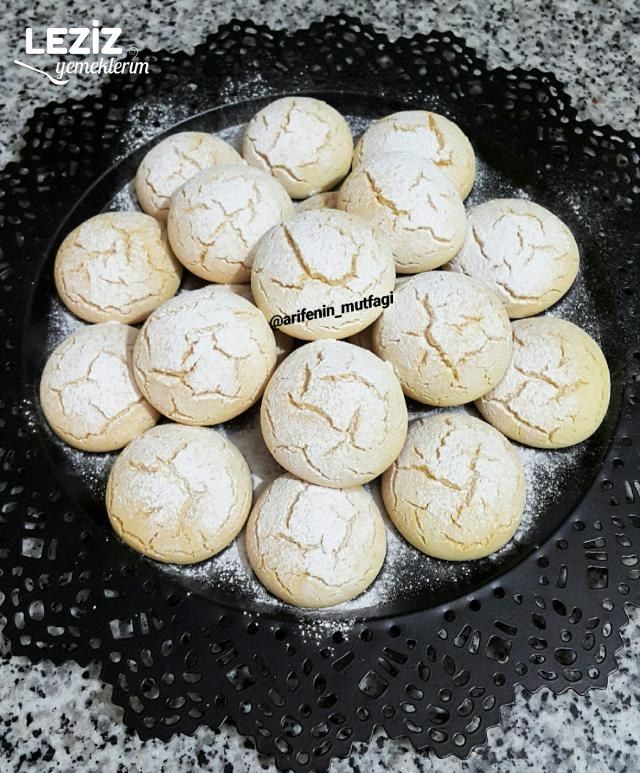 Leziz Nişastalı Çatlak Kurabiye