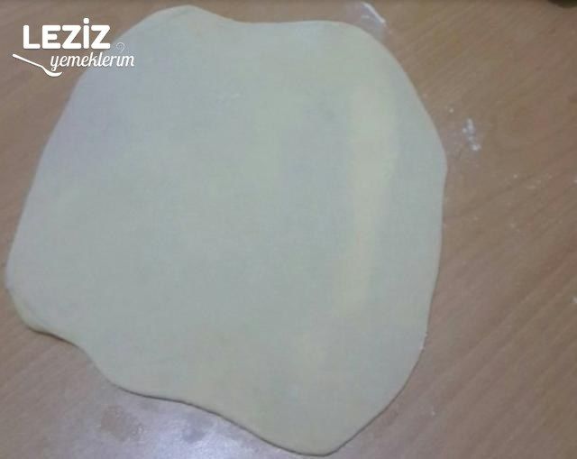 El Açması Patatesli Kol Böreği