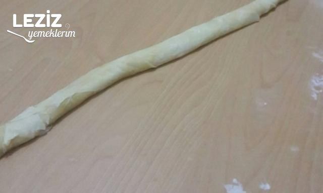 El Açması Patatesli Kol Böreği