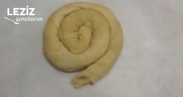 El Açması Patatesli Kol Böreği