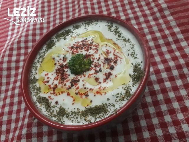 Brokoli Sapı Cacığı Tarifi