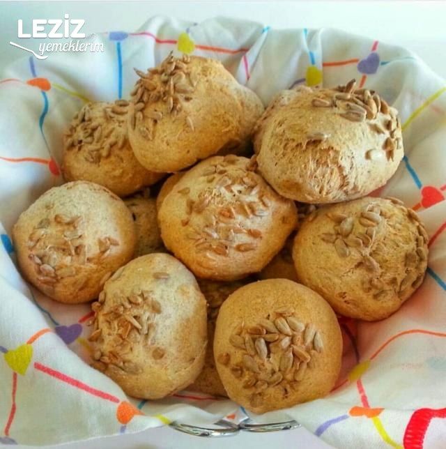 Ayçekirdekli Minnak Ekmekler
