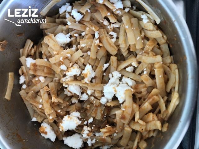 Peynirli Mercimekli Erişte