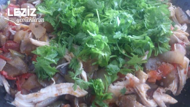 Patlıcanlı Börek Yapılışı